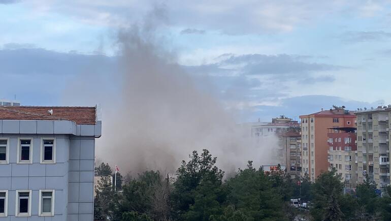 Galeria Sitesi'nin son bloku yıkım sırasında çöktü; o anlar kamerada