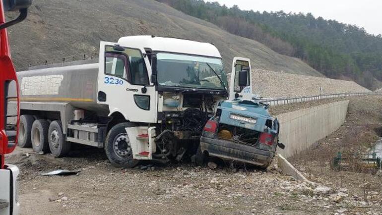 Su tankeriyle çarpışan otomobildeki çift hayatını kaybetti