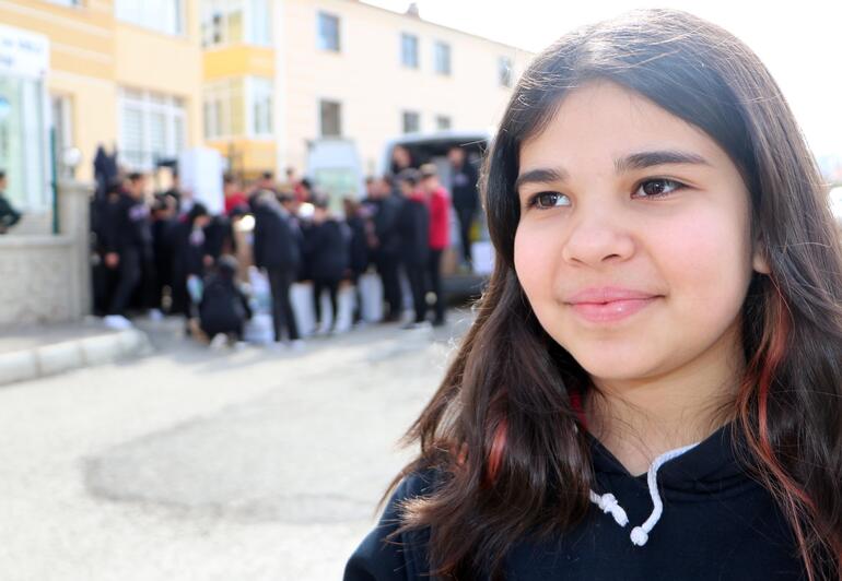 Erzurumlu öğrenciler, Adıyaman'daki öğrencilere bir minibüs dolusu kitap gönderdi