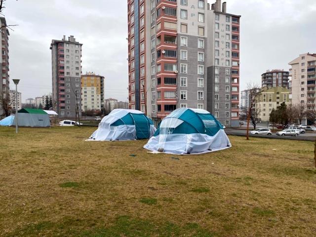 14 Mart kehaneti tutmayan Cübbeli kendini böyle savundu: Bir şey demedik ki