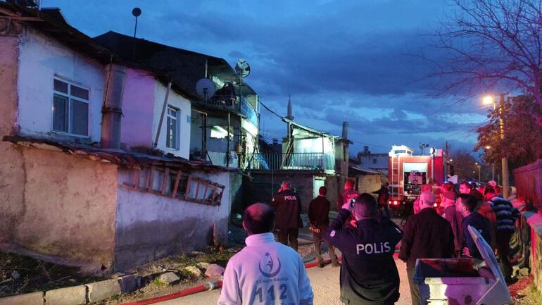 Elazığ’da soba patladı, evin bir kısmı çöktü: 2 yaralı