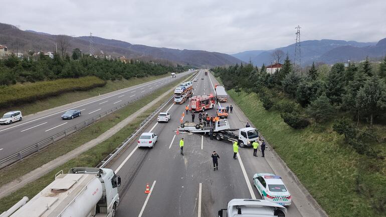 TIR’a çarpan otomobil takla attı: 2 yaralı