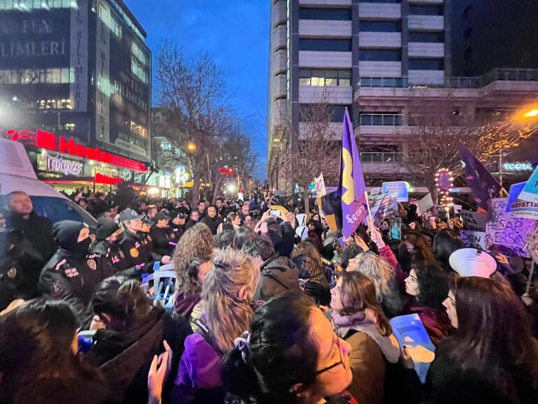 Ankara'daki '8 Mart Yürüyüşü' olaysız bir şekilde sona erdi