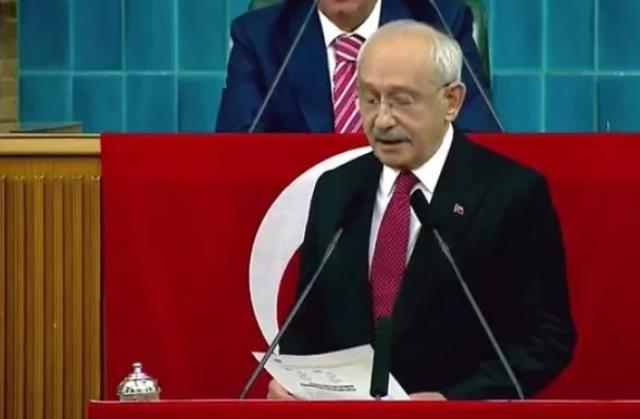 Kılıçdaroğlu yine gündem! CHP kürsüsüne veda ettiği konuşmayı kullanılmış bir kağıdın arka yüzüne yazmış