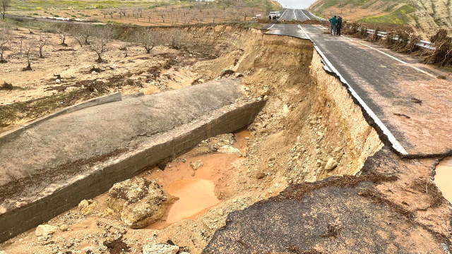 Son Dakika: Şanlıurfa'da alt geçitte bir kişinin daha cansız bedenine ulaşıldı, sel felaketinde hayatını kaybedenlerin sayısı 16'ya yükseldi