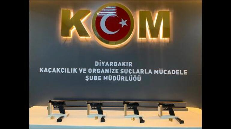 Liderinin kendini 'kadın terzisi' diye tanıttığı çeteye ‘Makas’ operasyonu: 21 gözaltı