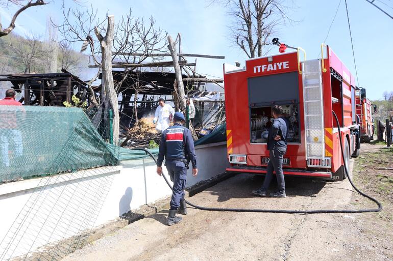 Ahşap evde yangın: 1 ölü, 1 yaralı