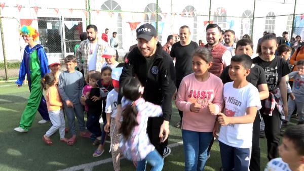 Sinan Akçıl, depremin 5'inci günü enkazdan çıkarılan Ayşe'yi ziyaret etti