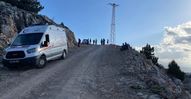 Karaman'da dağ yolunda takla atan cipteki 5 kişi öldü