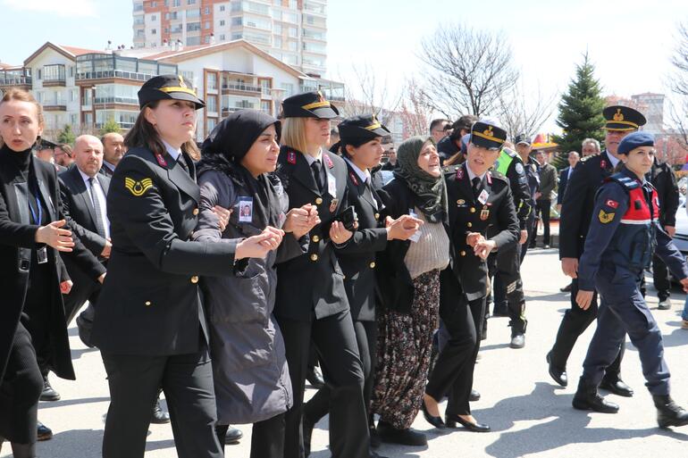 Kaza şehidi astsubay, son yolculuğuna uğurlandı