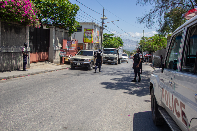 Haiti'de çete üyesi olduğundan şüphelenilen 13 kişi yakılarak öldürüldü