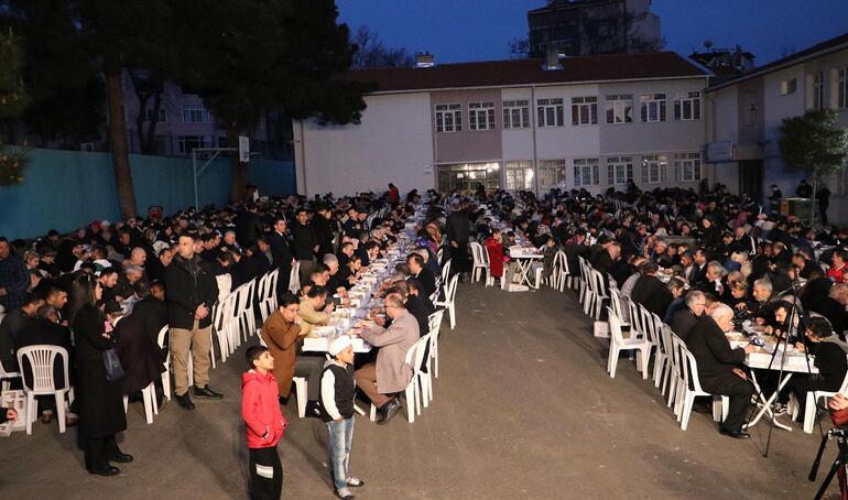 Şentop: Ramazanda bu zulmü ve vahşeti reva gören İsrail'i lanetliyorum