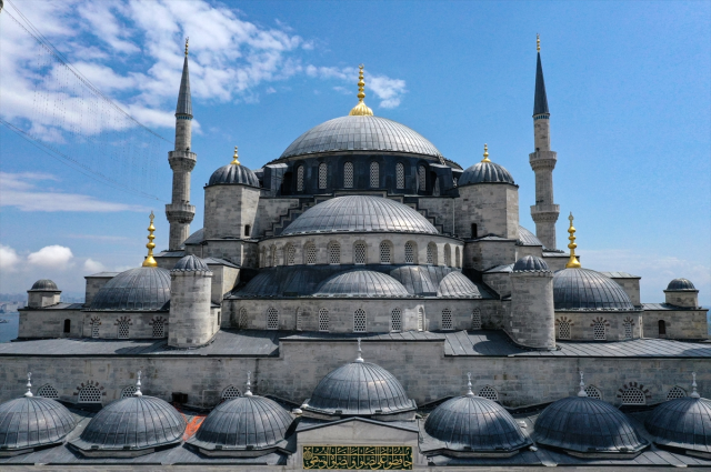 Restorasyonu tamamlandı, Sultanahmet Camii ibadete açılıyor! Son hali havadan görüntülendi