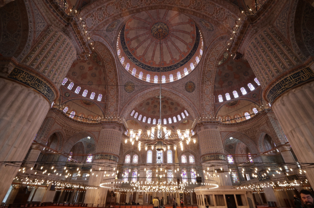 Restorasyonu tamamlandı, Sultanahmet Camii ibadete açılıyor! Son hali havadan görüntülendi