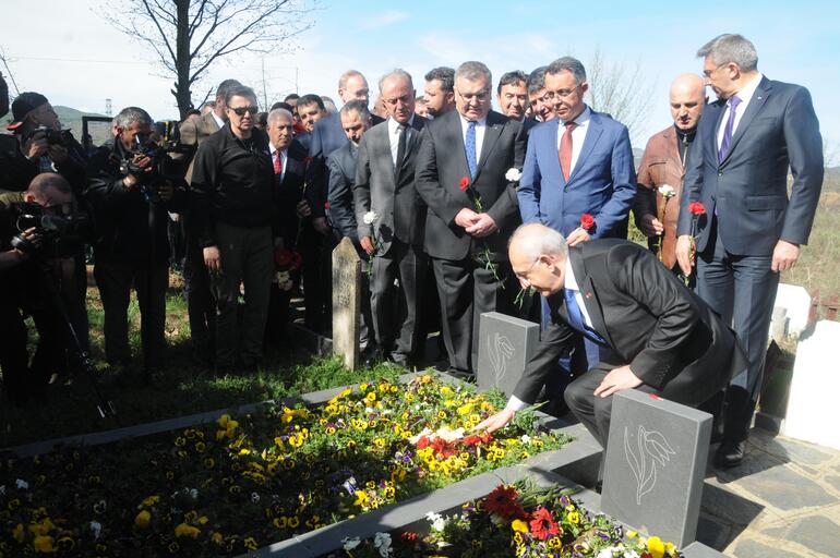 Kılıçdaroğlu, marteniçkayı Bulgaristan'da öldürülen Türkan bebeğin anıtının ağacına astı