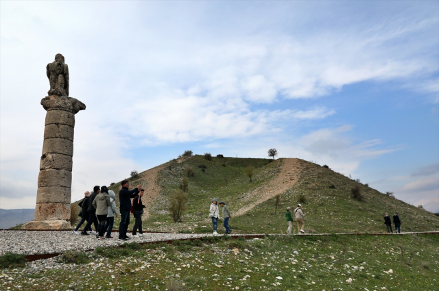 Depremin yıkıp geçtiği Adıyaman'a ilk turist kafilesi geldi!