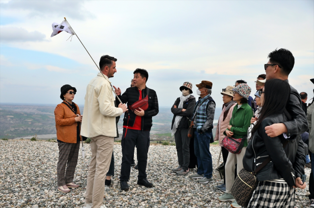 Depremin yıkıp geçtiği Adıyaman'a ilk turist kafilesi geldi!