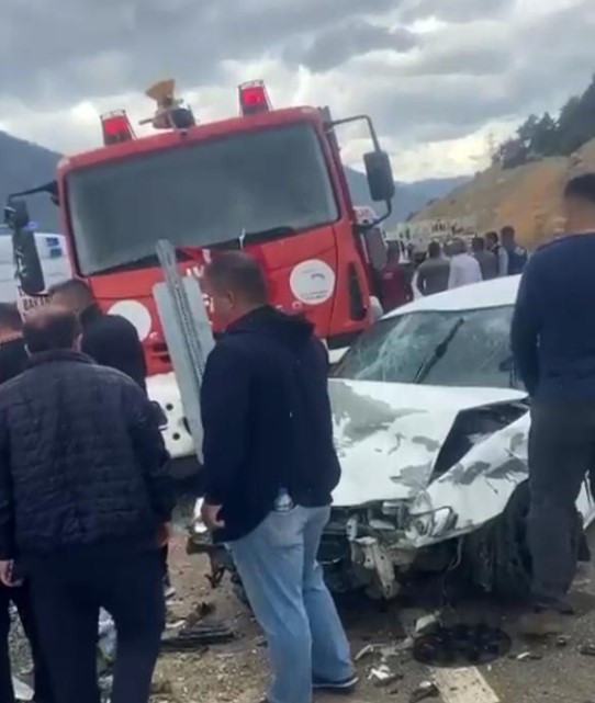 Bayram ziyaretinden dönen 3 çocuk annesi, feci kazada hayatını kaybetti