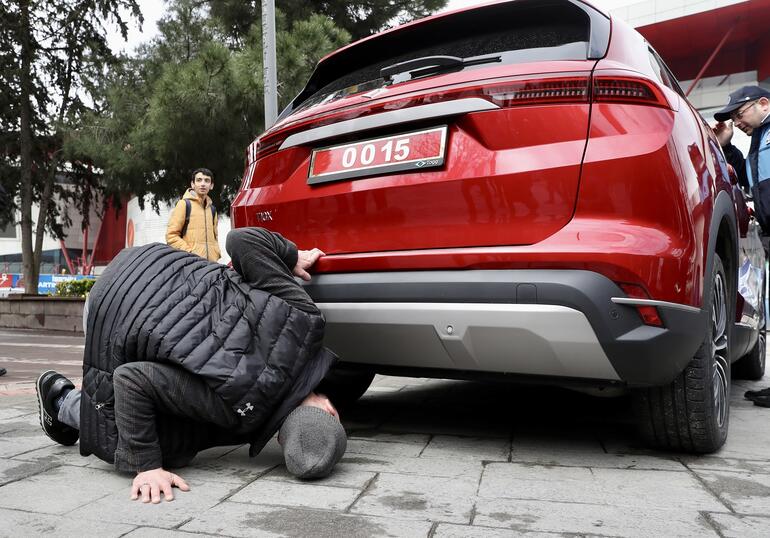 Bakan Varank makam aracı olarak Togg'u kullanmaya başladı