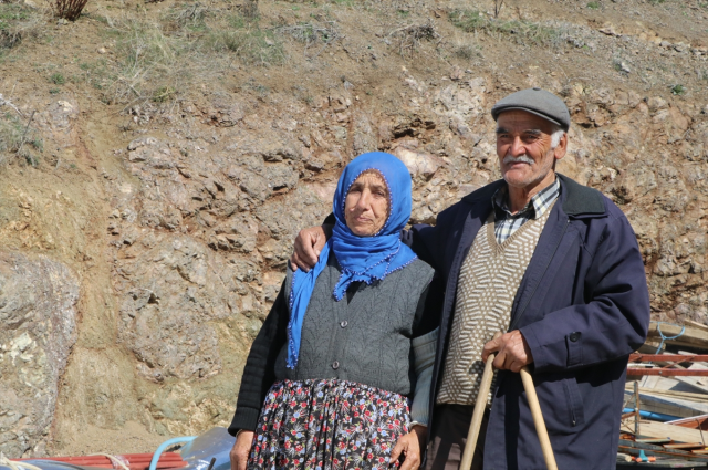 Depremde 14 kişinin hayatını kaybettiği kahvehaneden tek kurtulan kişi oldu! O anları acıyla anlattı