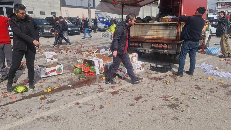 Kocaeli'de seyyar satıcıların bıçaklı yer kavgası