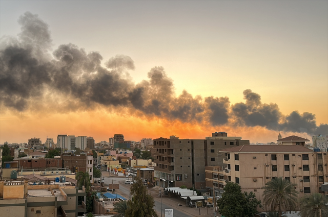 Çatışmalarda ölenlerin sayısının 413'e yükseldiği Sudan'da 3 günlük ateşkes ilan edildi