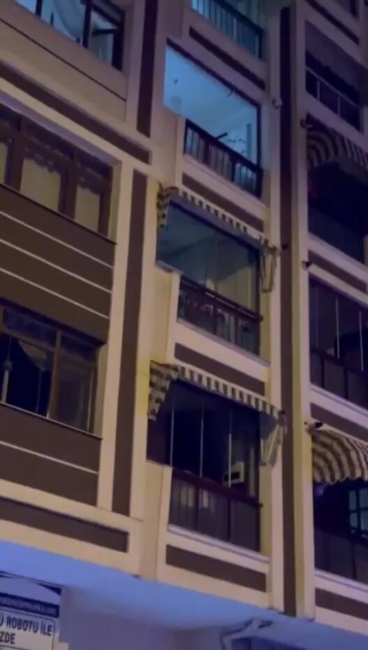 Ankara'da 7 katlı apartmanın 3'üncü katında patlama; 1 yaralı