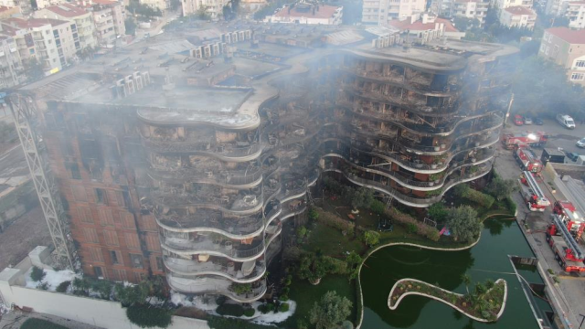 İzmir Narlıdere'deki site yangınının acı yüzü gün aydınlanınca ortaya çıktı