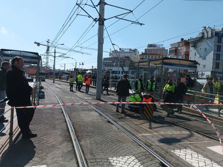 Güngören'de tramvay raydan çıktı