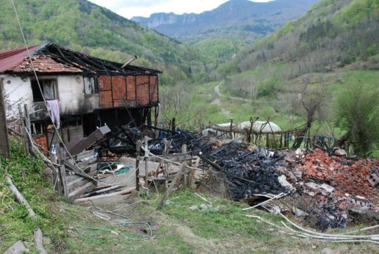 Kendi evini yakıp, 2 evi daha kullanılamaz hale getiren şüpheli tutuklandı