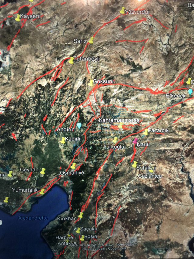 Naci Görür'den Adana uyarısı: Maraş ve Gaziantep depremleri stres transfer etmiş olabilir diye yönetimleri uyardık