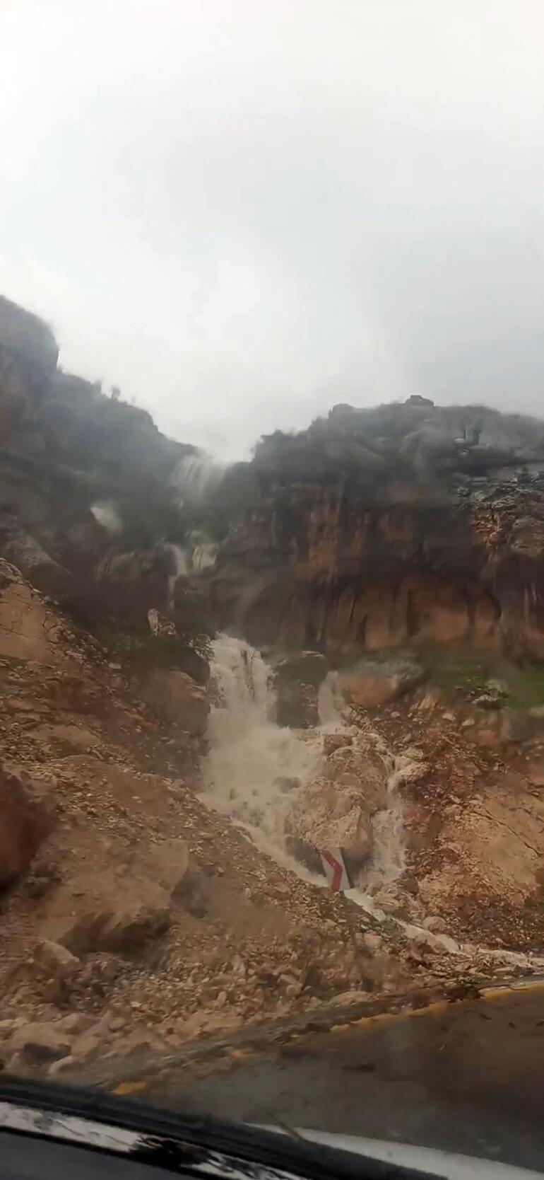 Siirt’te sağanak heyelanlara yol açtı