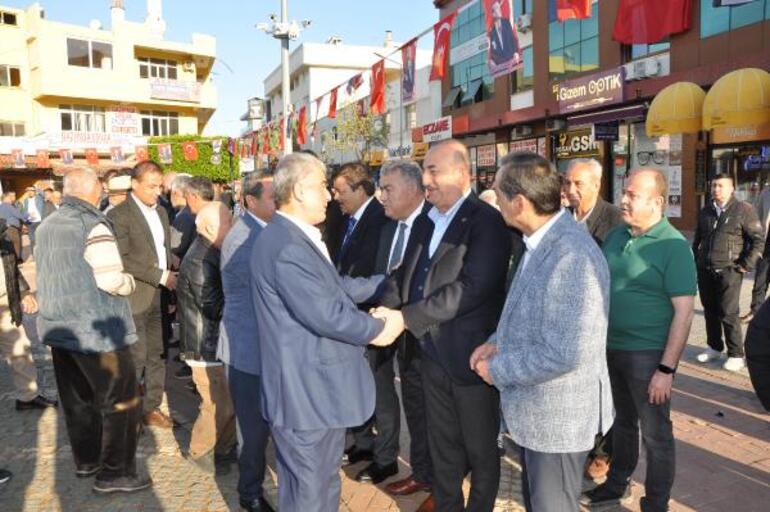 Bakan Çavuşoğlu: Bayramda depremzedeleri yalnız bırakmamak gerekiyor