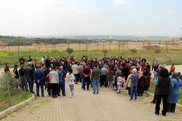 Menemen'de vatandaşlardan 'moloz' dökümüne tepki