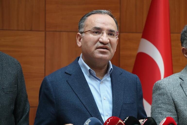 Bakan Bozdağ’da seccade tepkisi: Kılıçdaroğlu’na ve yanındakilere yakışmamıştır