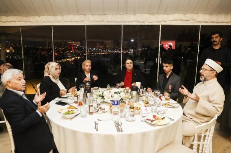 Diyanet İşleri Başkanı Ali Erbaş, İstanbul'da şehit yakınları ve gazilerle iftarda buluştu