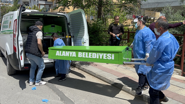 Yaşlı kadının cesedi gardıropta bulundu! Cinayet öncesi tartıştığı oğlu her yerde aranıyor