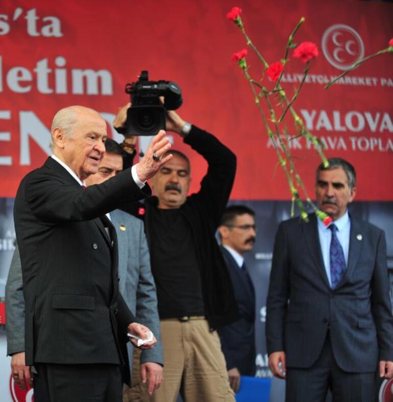 Bahçeli: Türkiye'yi kumar masasında pazarlamayı hedefliyorlar