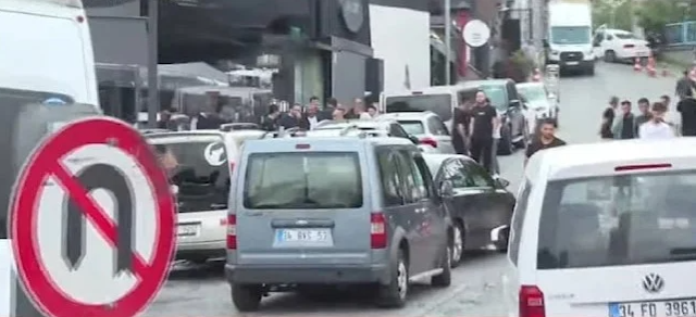 Üsküdar'da kaçak kafe yıkımı sırasında İBB İmar Şube Müdürüne saldıran 2 kişi gözaltına alındı