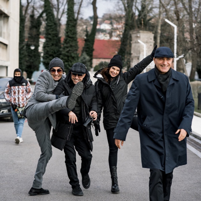 Sarışın halini unutun! Pelin Karahan, Şebeke dizisi için siyah saçlarıyla poz verdi