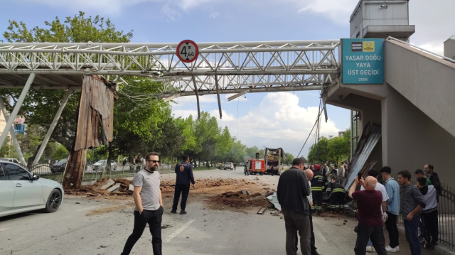 Konya'da tır üst geçide çarptı, 11 yaşındaki kız çocuğu metrelerce yükseklikten düştü