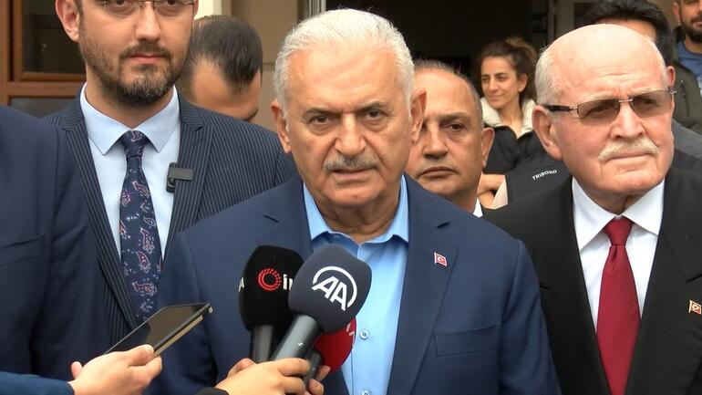 Binali Yıldırım'dan kabinden geç çıkan eşine karar veremedin mi esprisi