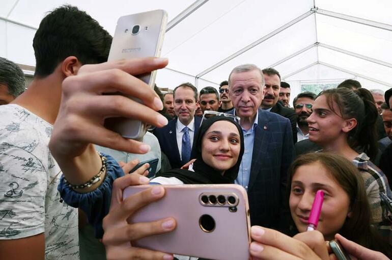 Cumhurbaşkanı Erdoğan: Gençlerimizden en büyük desteği hamdolsun biz aldık