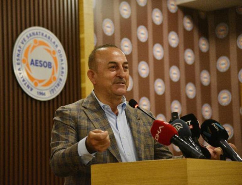 Bakan Çavuşoğlu: 'Erdoğan gitsin' diyenlerin pabucunu kaç seçimdir dama atıyoruz