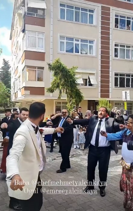 Oğlunu evlendiren Bolulu şef Mehmet Yalçınkaya, köçeklerle göbek attı