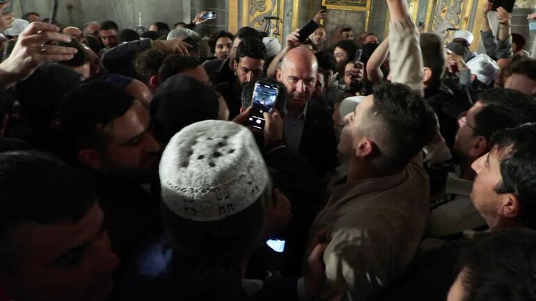 Bakan Soylu sabah namazını Ayasofya Camii'nde kıldı