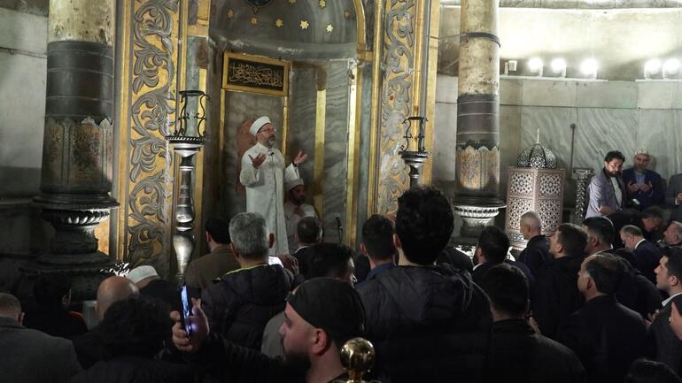 Bakan Soylu sabah namazını Ayasofya Camii'nde kıldı