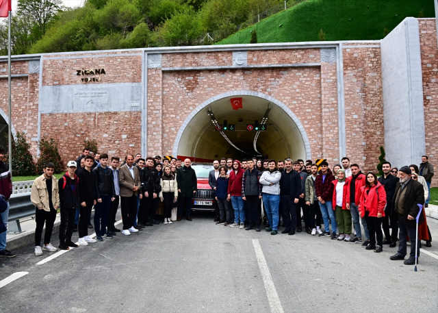 Güzargahtaki 90 viraj ortadan kalktı! Zigana Tüneli bugün açılıyor