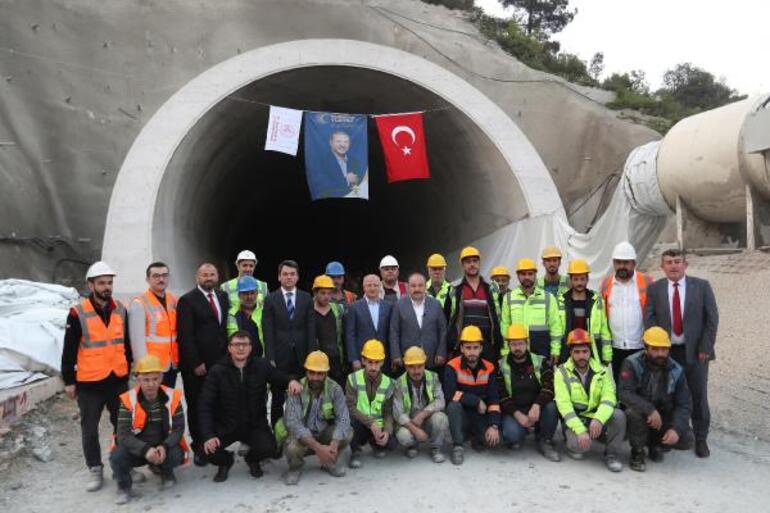 Bakan Varank, Doğancı Barajı Tüneli'nde incelemelerde bulundu