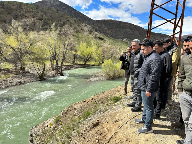 Tunceli Munzur Çayı'na uçan otomobil 11 gün sonra bulundu! Gençlerden haber yok